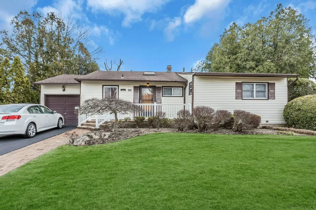 25 Mitchell Avenue Plainview NY 11803
