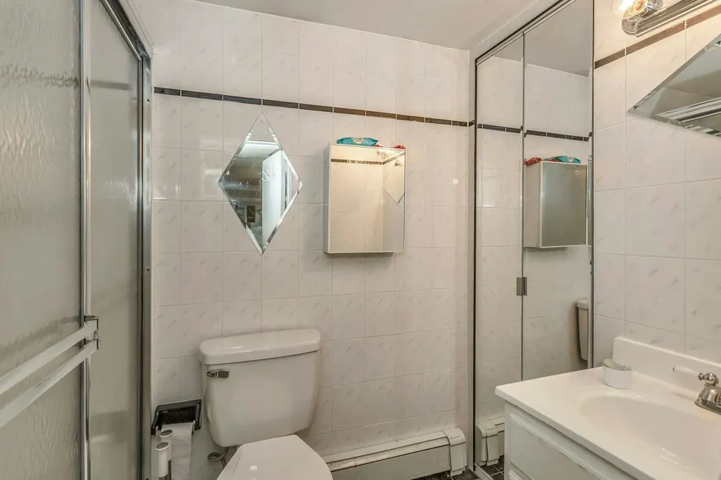 25 Mitchell Avenue Plainview NY 11803