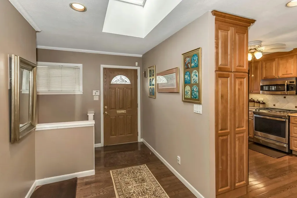 25 Mitchell Avenue Plainview NY 11803