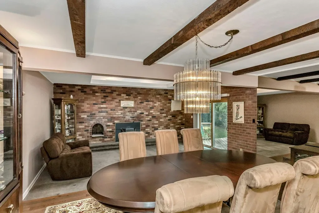 25 Mitchell Avenue Plainview NY 11803
