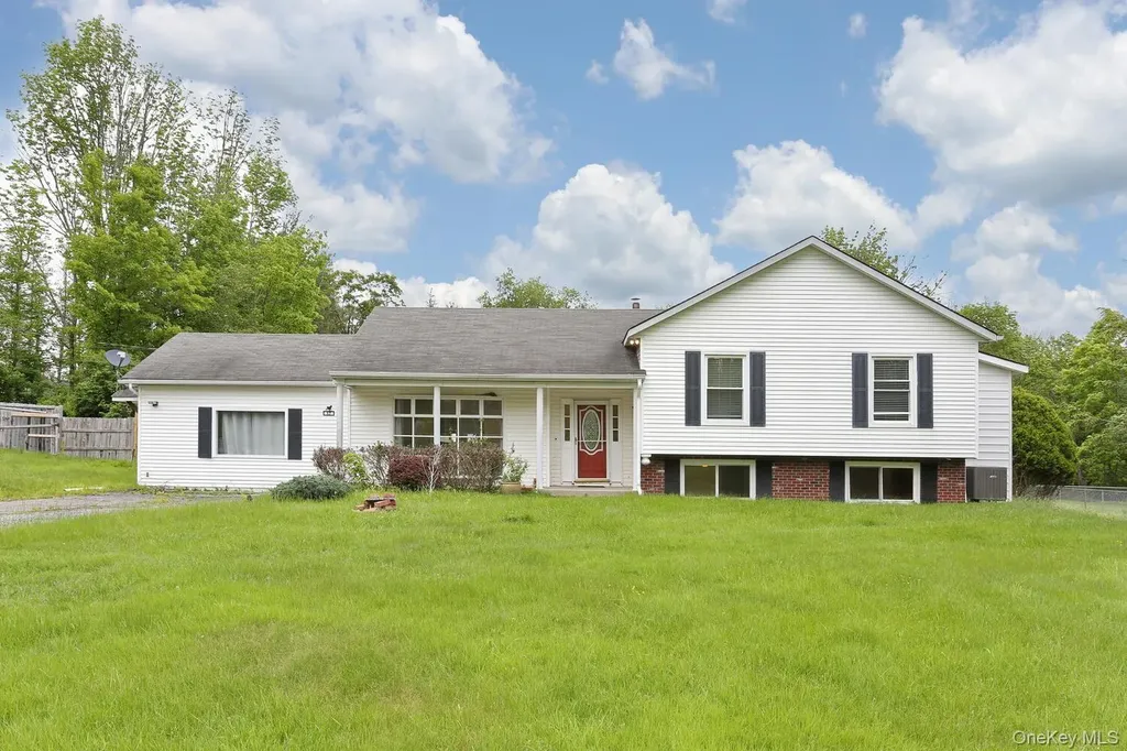 17 Harvard Square Woodridge NY 12789