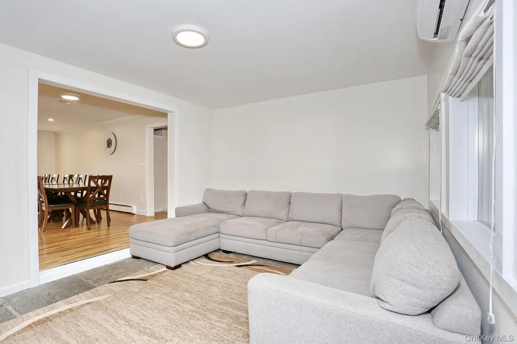 17 Harvard Square Woodridge NY 12789