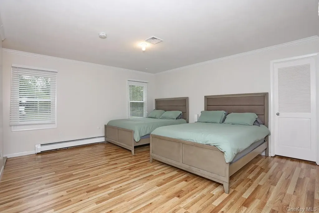 17 Harvard Square Woodridge NY 12789