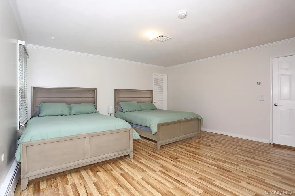 17 Harvard Square Woodridge NY 12789
