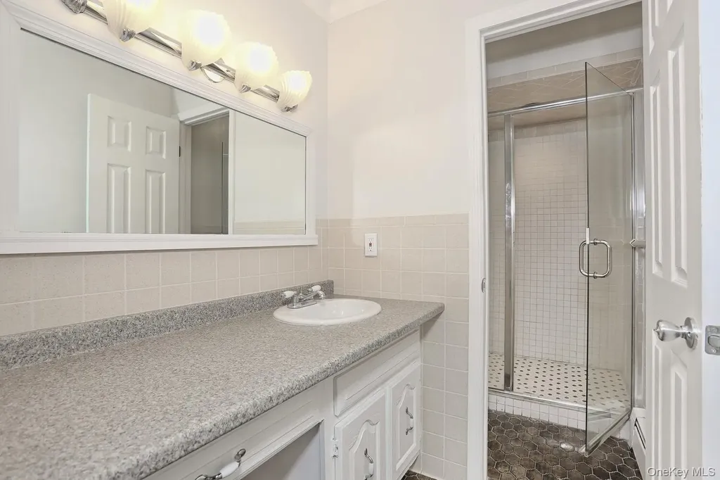 17 Harvard Square Woodridge NY 12789