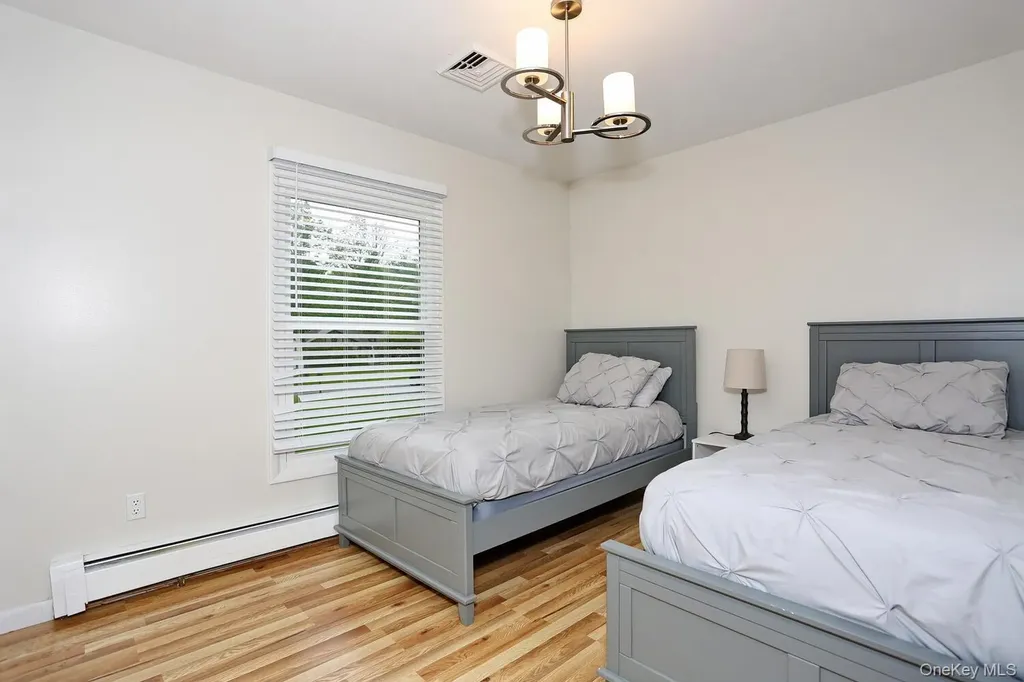 17 Harvard Square Woodridge NY 12789