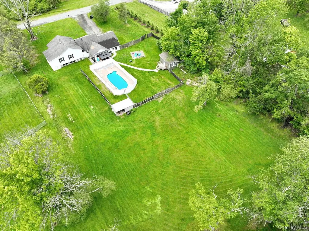 17 Harvard Square Woodridge NY 12789