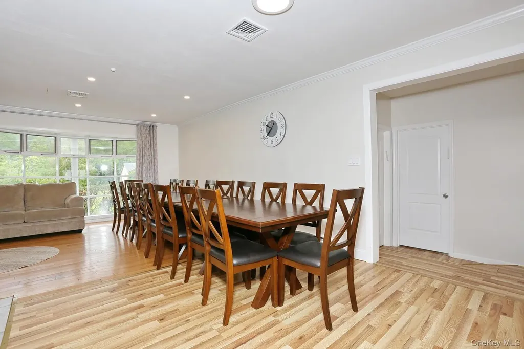 17 Harvard Square Woodridge NY 12789