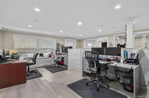 1050 Mamaroneck Avenue Mamaroneck NY 10543