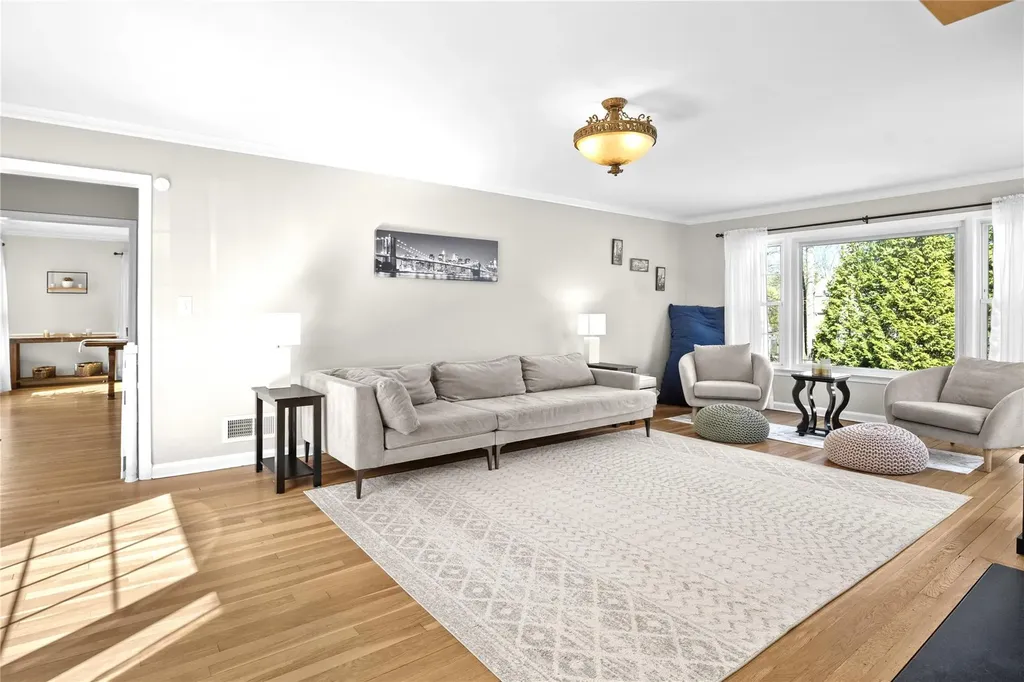 14 Richbell Road White Plains NY 10605