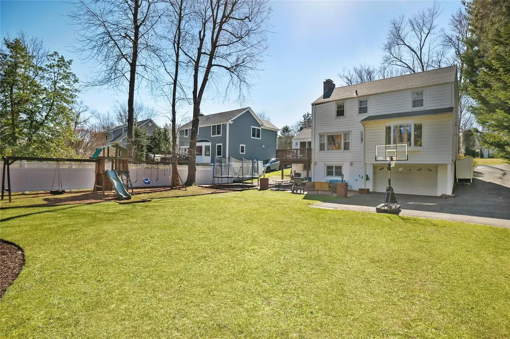 14 Richbell Road White Plains NY 10605