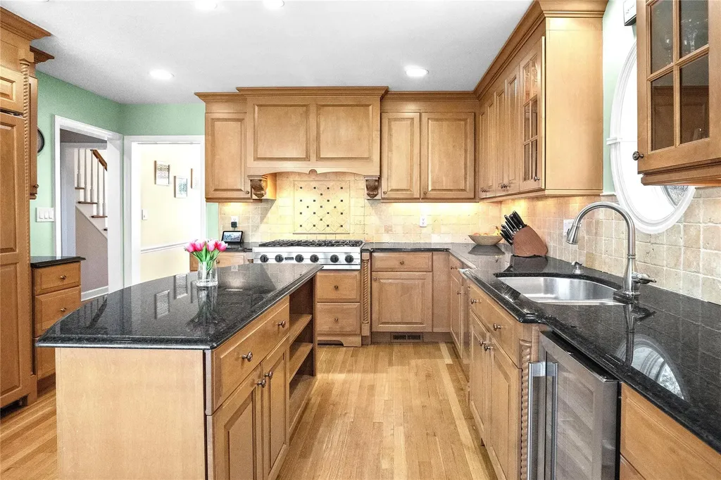 14 Richbell Road White Plains NY 10605