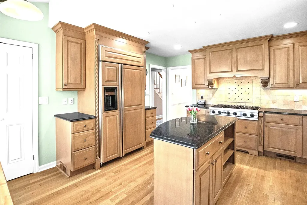 14 Richbell Road White Plains NY 10605