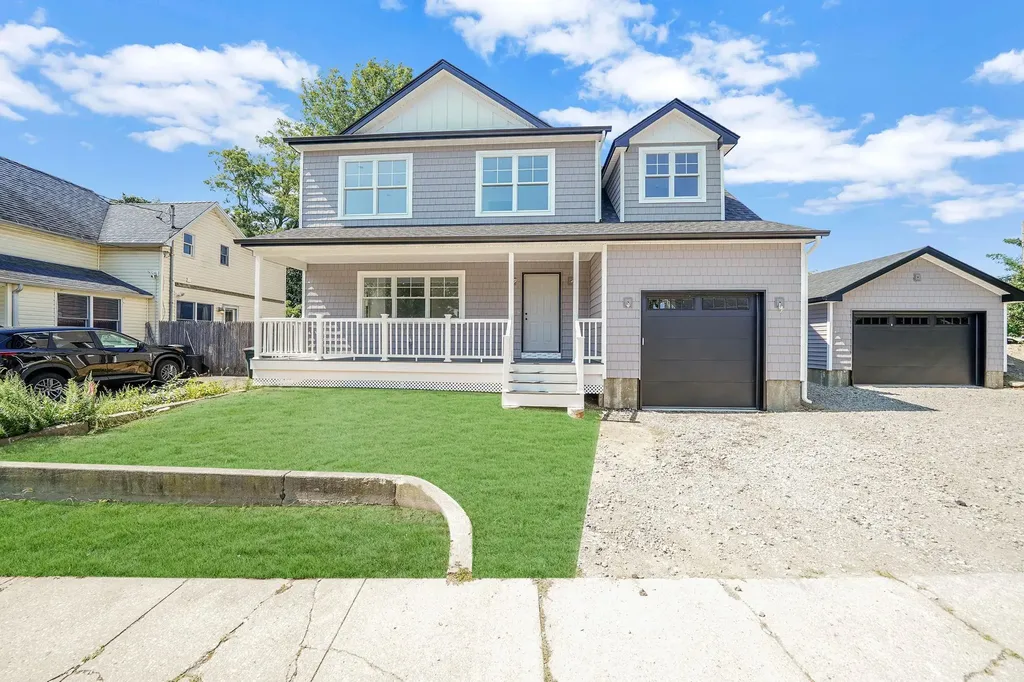 29 Ireland Place Babylon NY 11704
