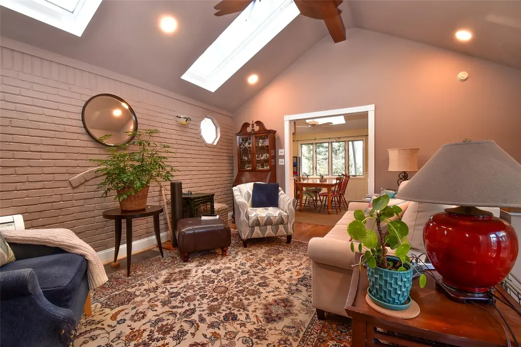 16 Suffolk Down Shoreham NY 11786