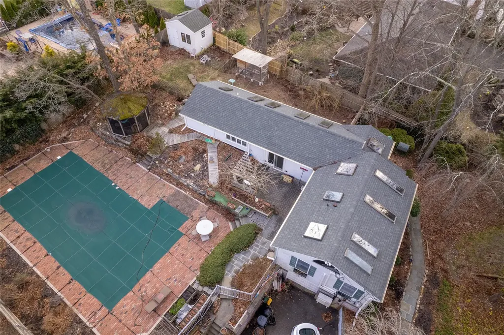 16 Suffolk Down Shoreham NY 11786