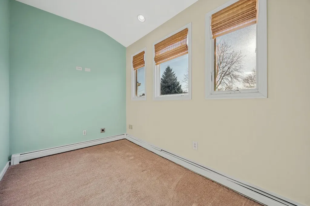827 W Bay Drive West Islip NY 11795