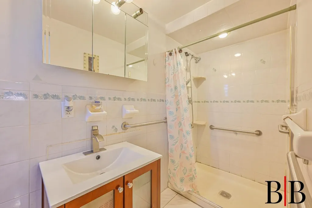 7406 Avenue U Brooklyn NY 11234