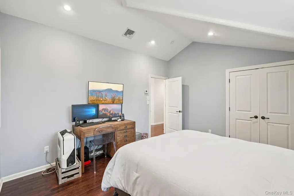 8 Tor Terrace New City NY 10956