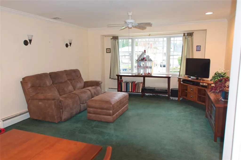79 Hempstead Avenue Miller Place NY 11764