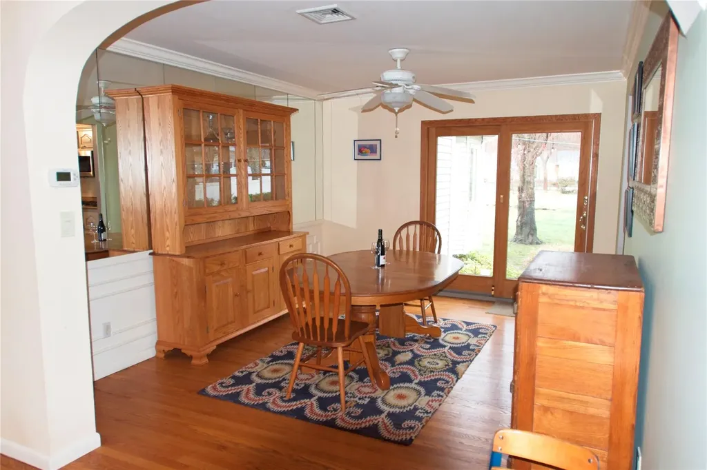 79 Hempstead Avenue Miller Place NY 11764