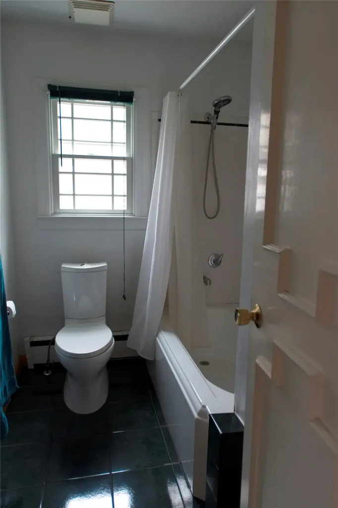 79 Hempstead Avenue Miller Place NY 11764