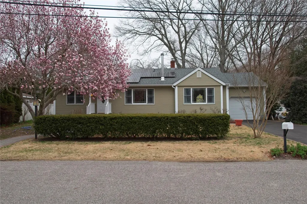 79 Hempstead Avenue Miller Place NY 11764
