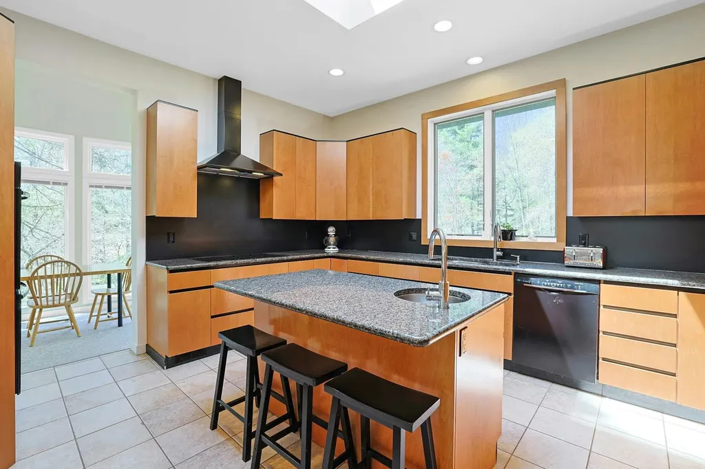 14 Laurel Lane Chappaqua NY 10514