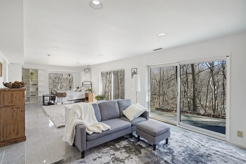 15 Sarles Road Pound Ridge NY 10576