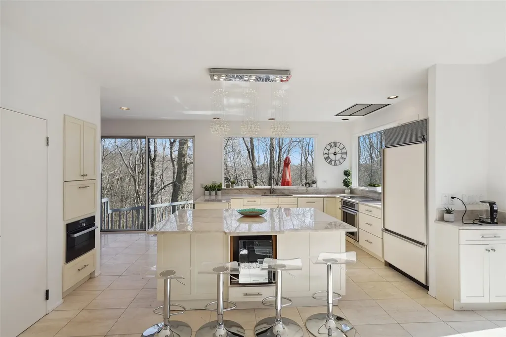 15 Sarles Road Pound Ridge NY 10576