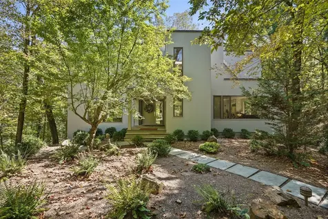 15 Sarles Road Pound Ridge NY 10576