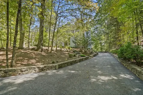 15 Sarles Road Pound Ridge NY 10576