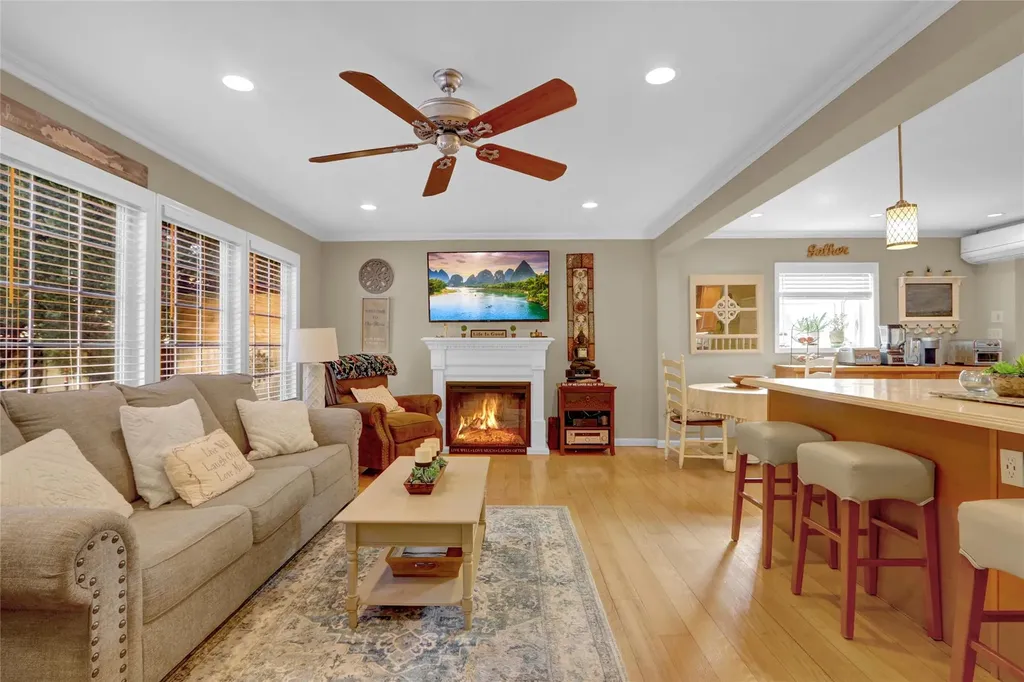 4 Laurel Place Bethpage NY 11714