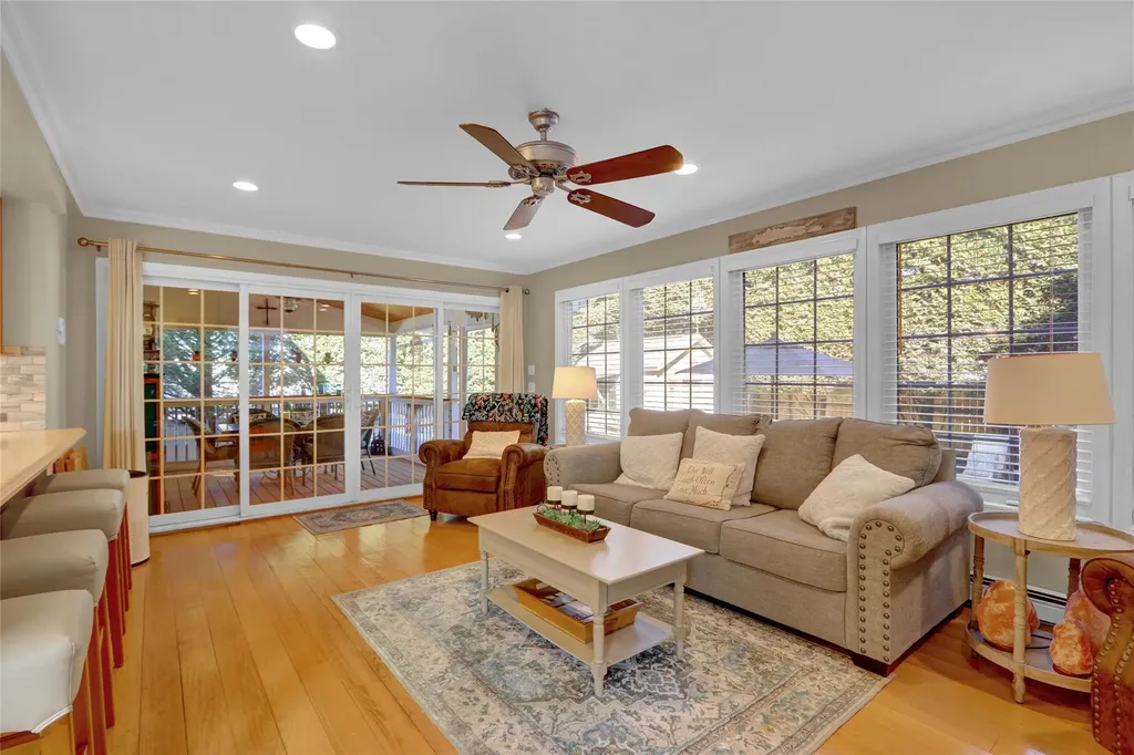 4 Laurel Place Bethpage NY 11714