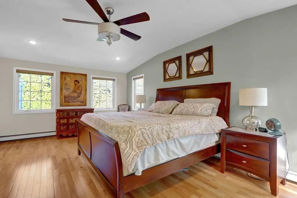 4 Laurel Place Bethpage NY 11714
