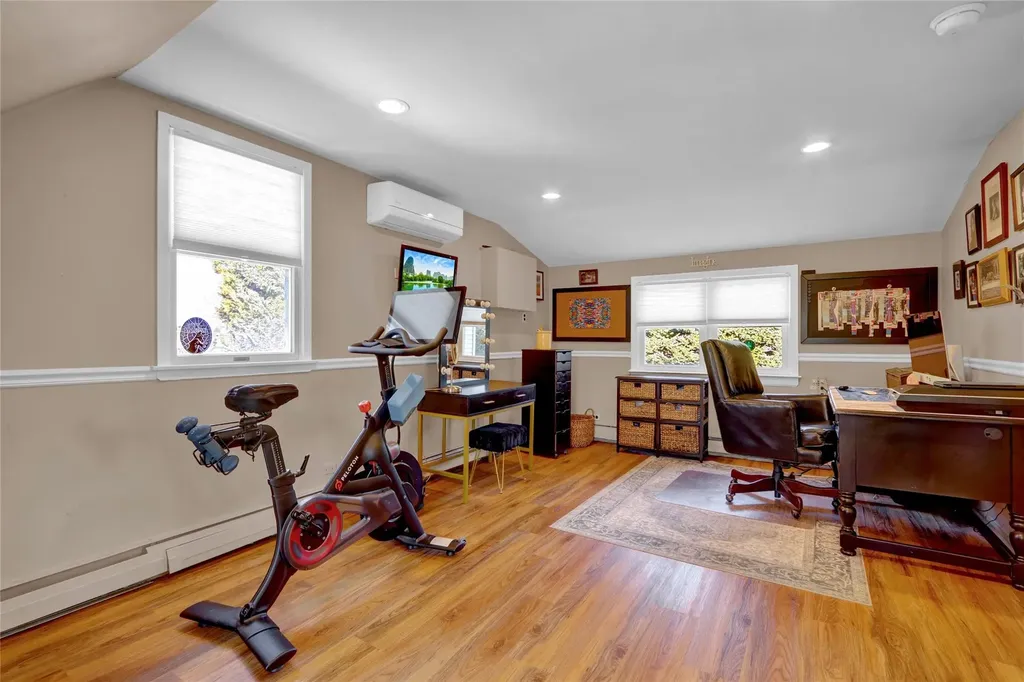 4 Laurel Place Bethpage NY 11714