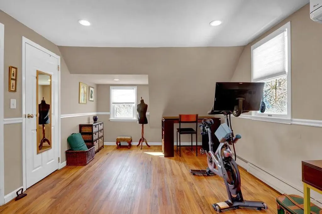 4 Laurel Place Bethpage NY 11714