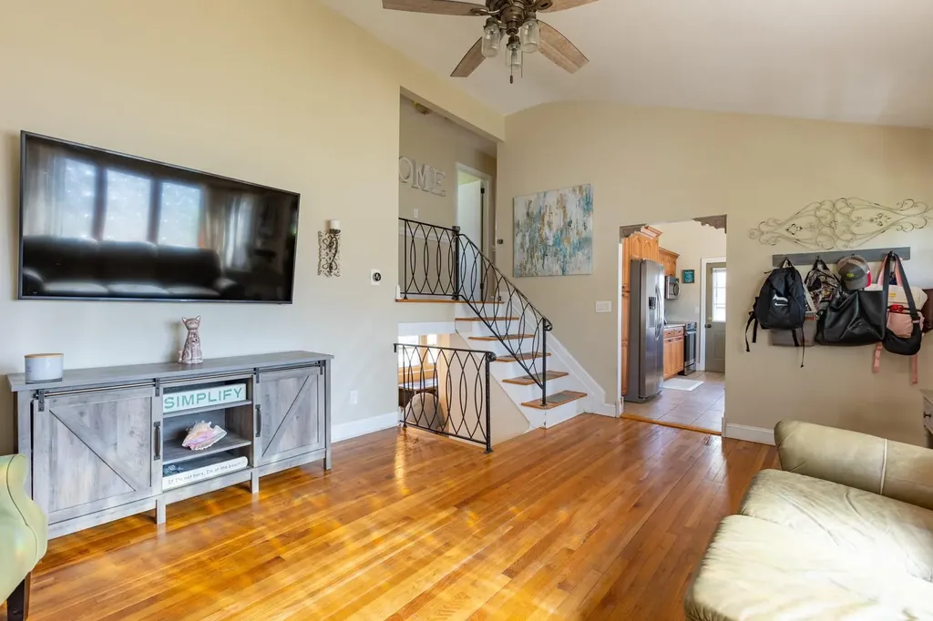 33 Community Road Bay Shore NY 11706