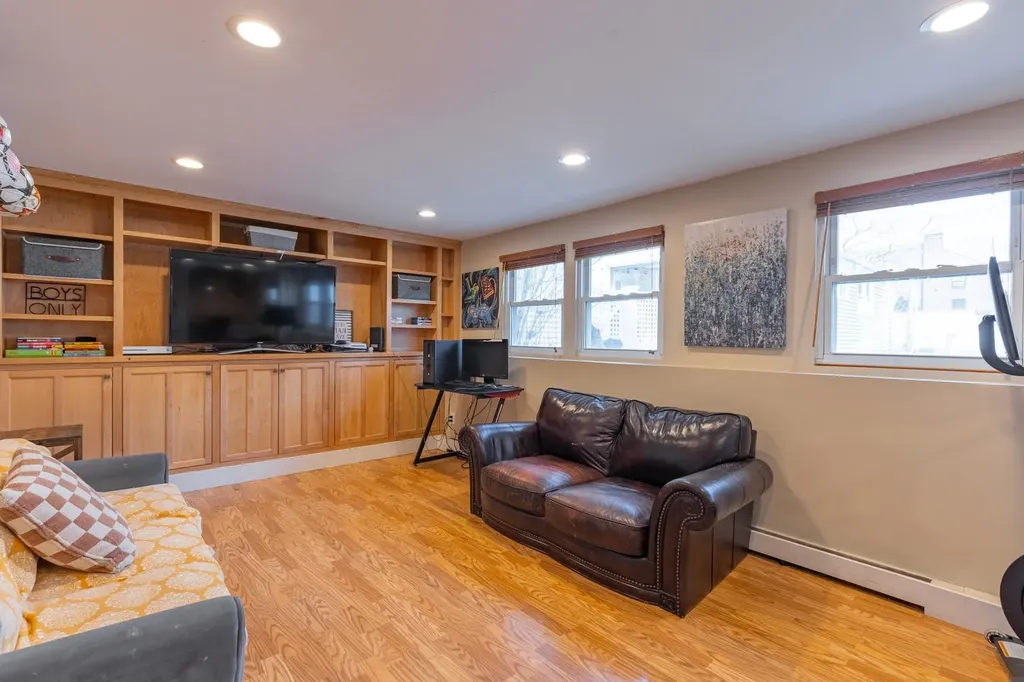 33 Community Road Bay Shore NY 11706