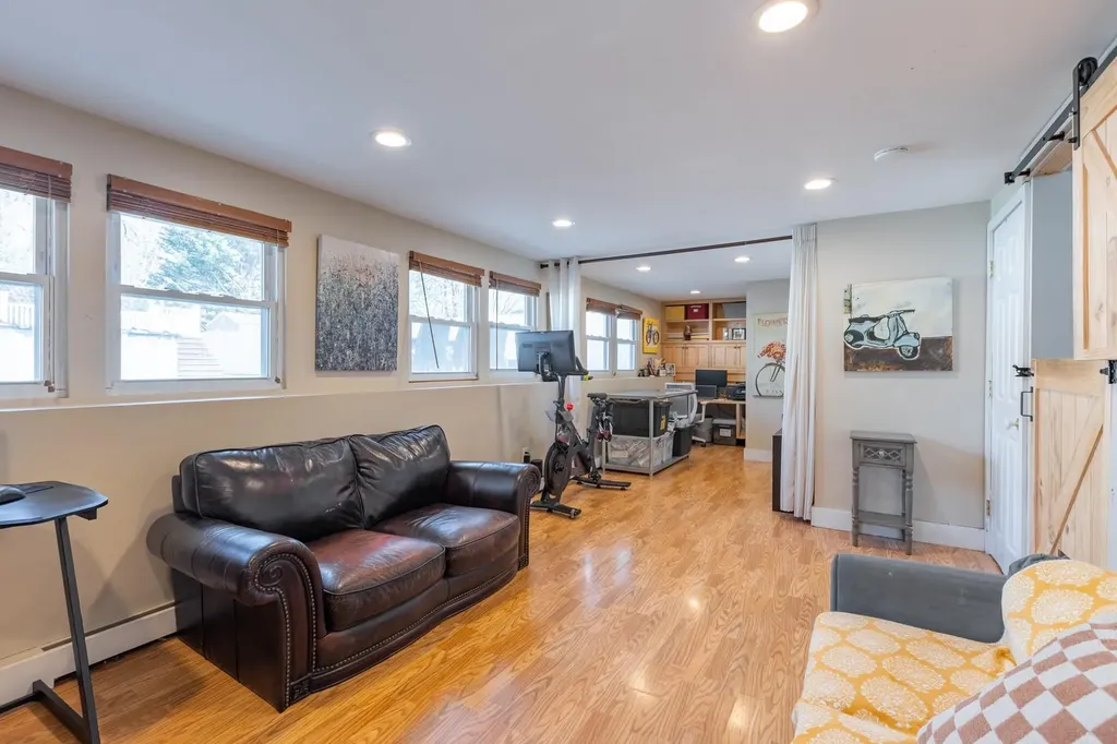 33 Community Road Bay Shore NY 11706