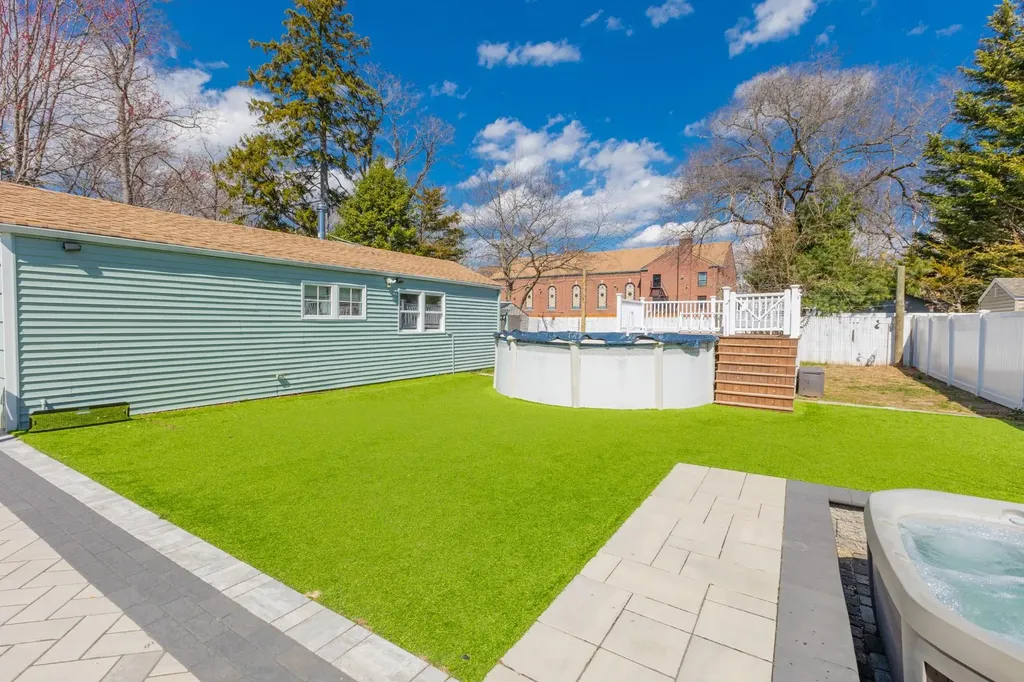 33 Community Road Bay Shore NY 11706