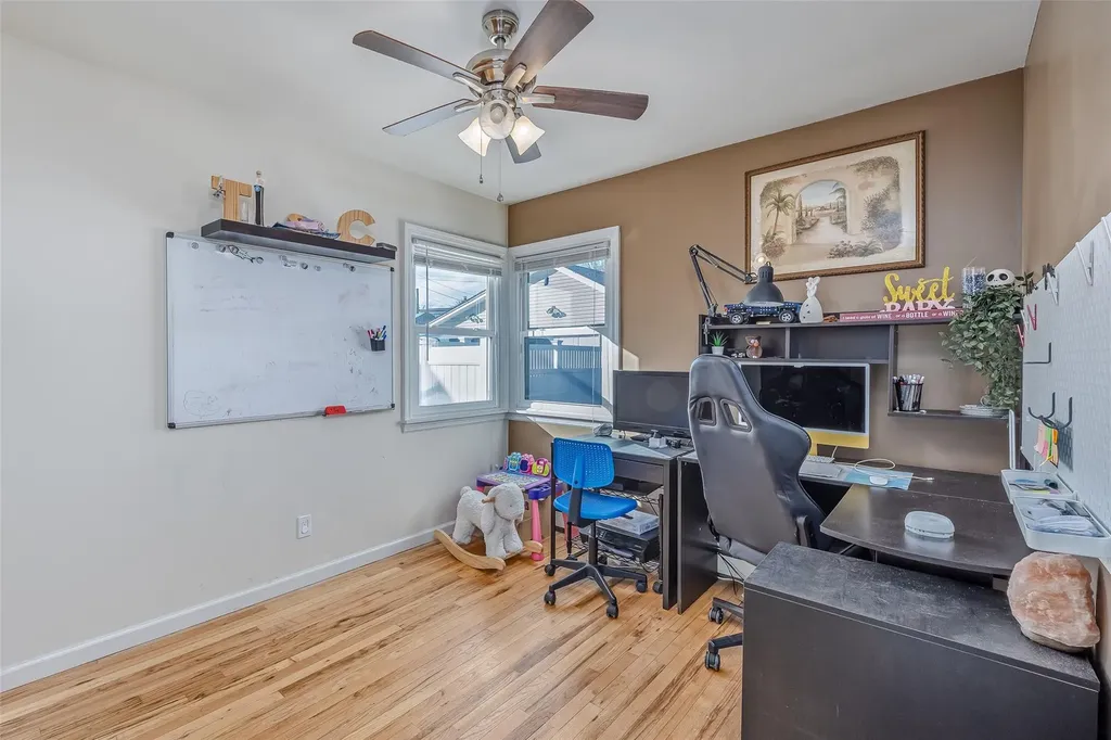 16 Soloff Road Massapequa NY 11758
