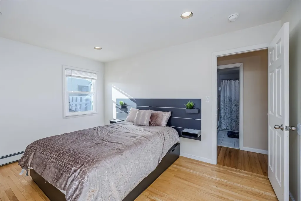 16 Soloff Road Massapequa NY 11758