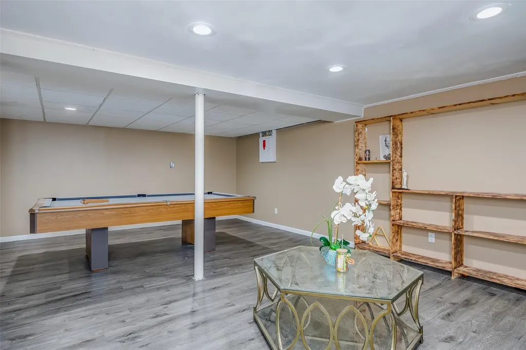 16 Soloff Road Massapequa NY 11758