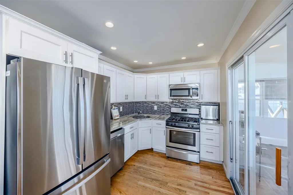16 Soloff Road Massapequa NY 11758
