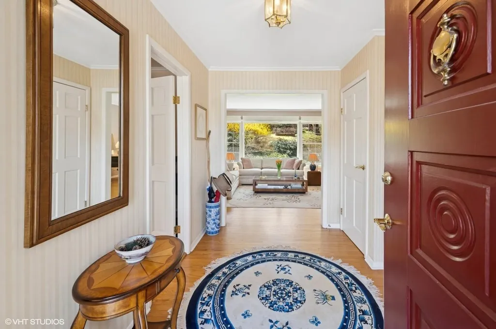 30 Birch Way Tarrytown NY 10591