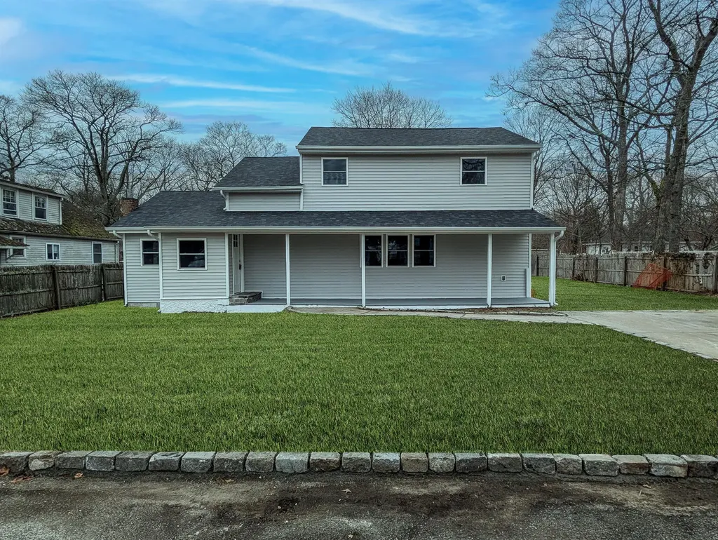 206 Longfellow Drive Mastic Beach NY 11951