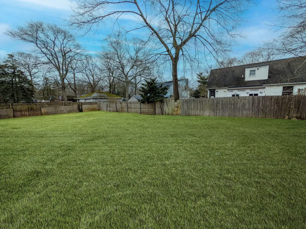 206 Longfellow Drive Mastic Beach NY 11951