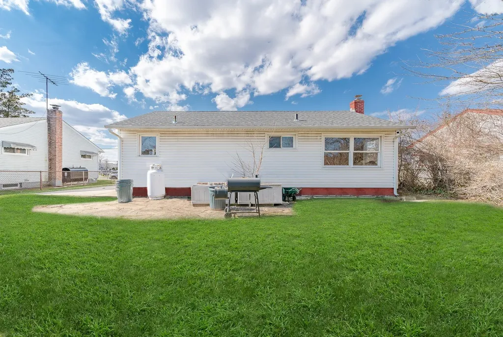3 Beta Drive Amityville NY 11701