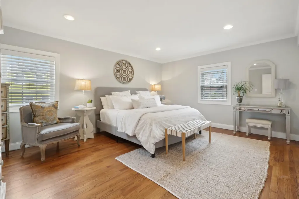 52 Stony Run New Rochelle NY 10804